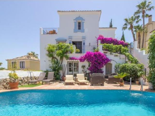 Casa adosada Venta Benahavís, Núcleo