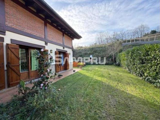 Casa adosada Venta Bergara, Anguiozar