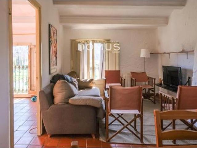 Casa adosada Venta Besalú, Besalú