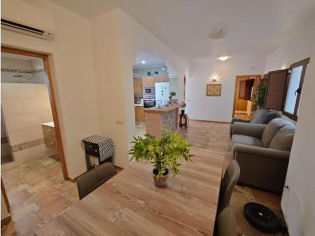 Casa adosada Venta Guaro, Guaro
