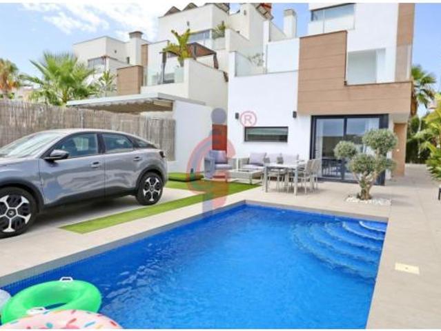 Casa adosada Venta Guardamar del Segura, Urbanizaciones