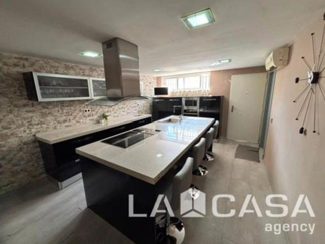 Casa adosada Venta Dos Hermanas, Entrenúcleos