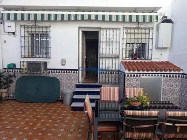 Casa adosada Venta Dos Hermanas, Entrenúcleos
