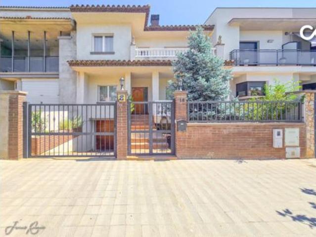 Casa adosada Venta Figueres, Poblenou Olivar Gran