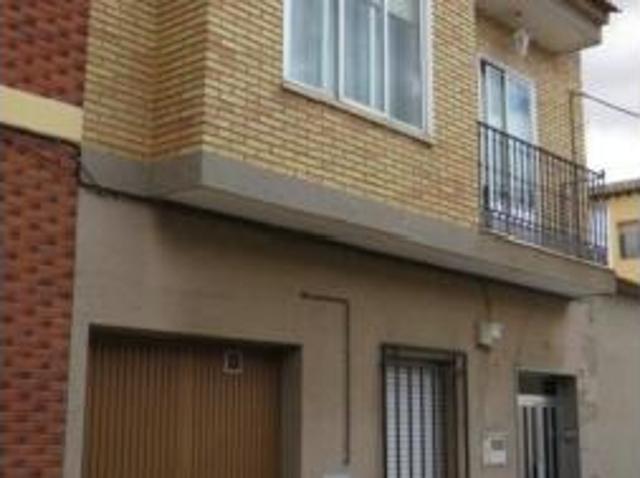 Casa adosada Venta Mora, Mora