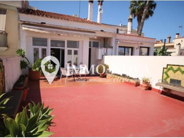Casa adosada Venta Mataró, Centre