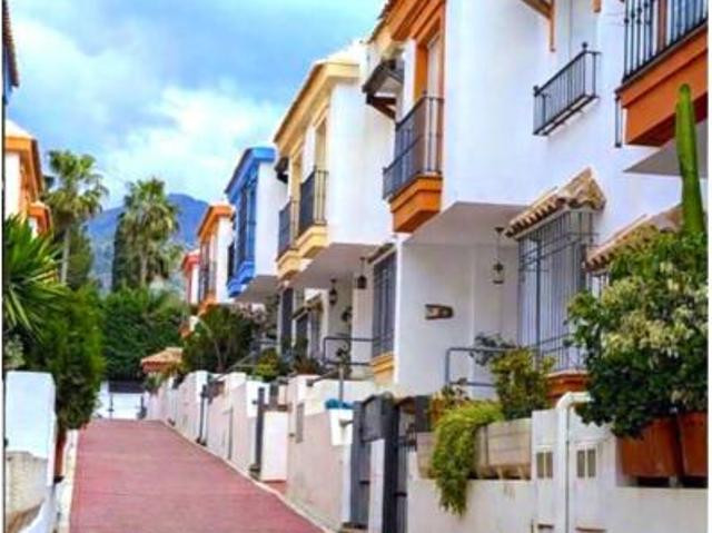 Casa adosada Venta Marbella, Centro
