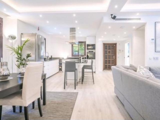 Casa adosada Venta Marbella, Centro