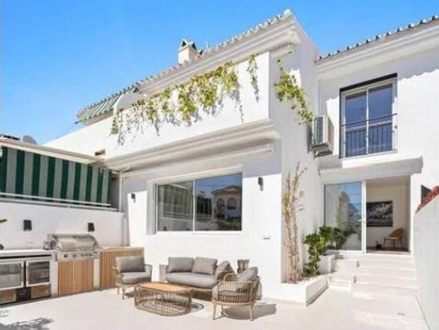 Casa adosada Venta Marbella, Nueva Alcántara