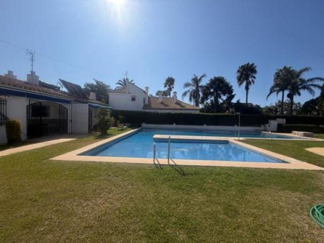 Casa adosada Venta Marbella, Nueva Alcántara