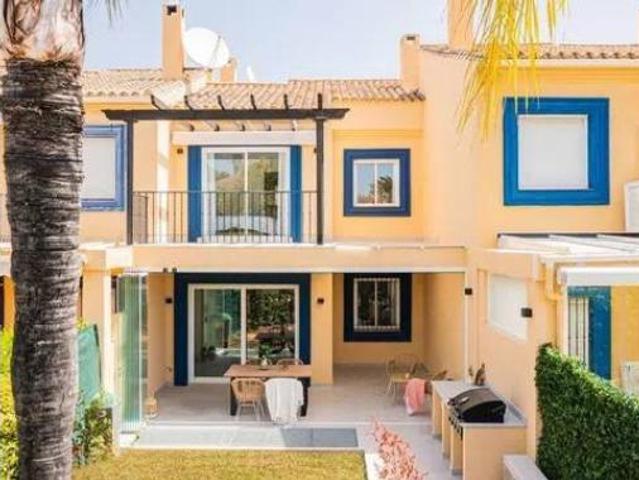 Casa adosada Venta Marbella, Nueva Alcántara