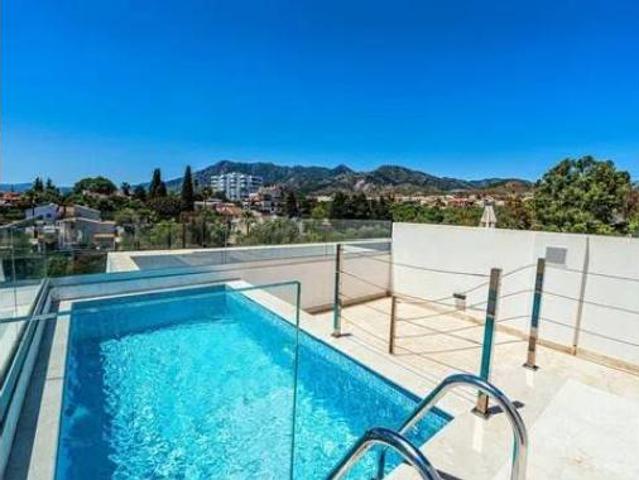 Casa adosada Venta Marbella, Río Real