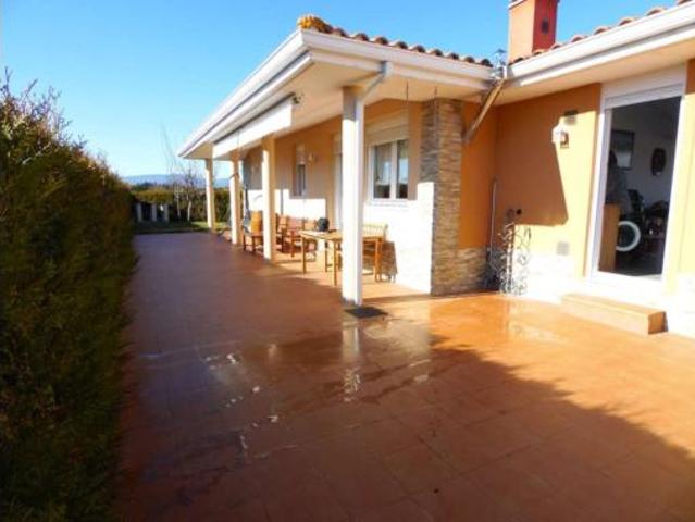 Casa adosada Venta Medina de Pomar, Pomar