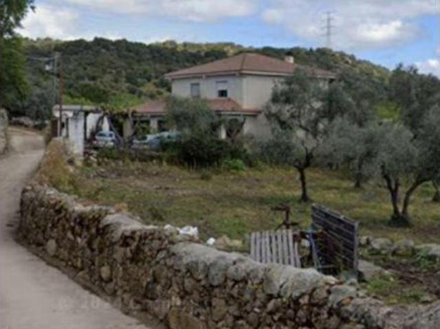 Casa adosada Venta Nuño Gómez, Nuño Gómez