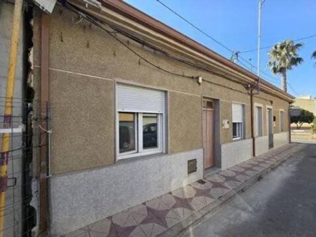 Casa adosada Venta Sax, Sax