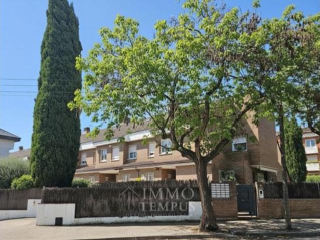Casa adosada Venta Sant Cugat del Vallès, Arxius