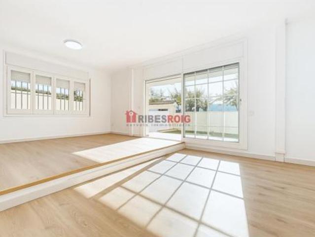 Casa adosada Venta Sant Pere de Ribes, Nucli Urbà