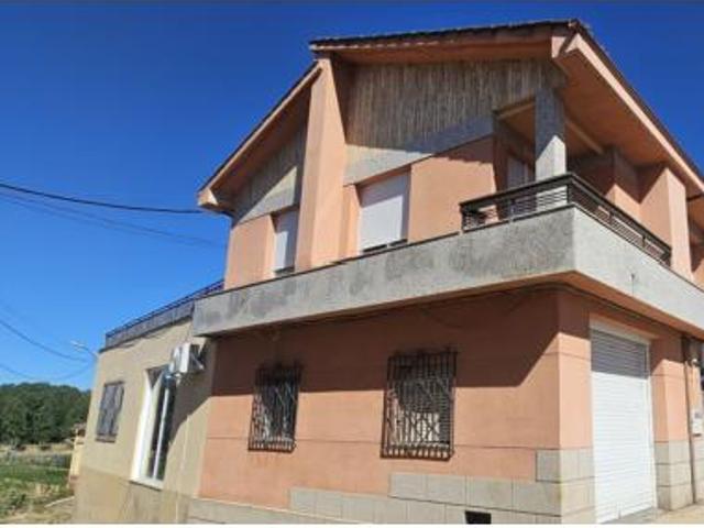 Casa adosada Venta Sariegos, Carbajal de La Legua