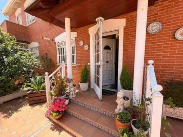 Casa adosada Venta Parla, Reyes