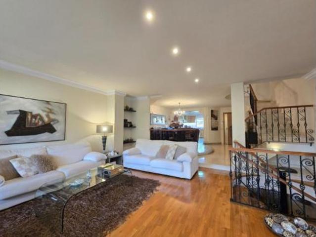 Casa adosada Venta Petrer, Almafrá