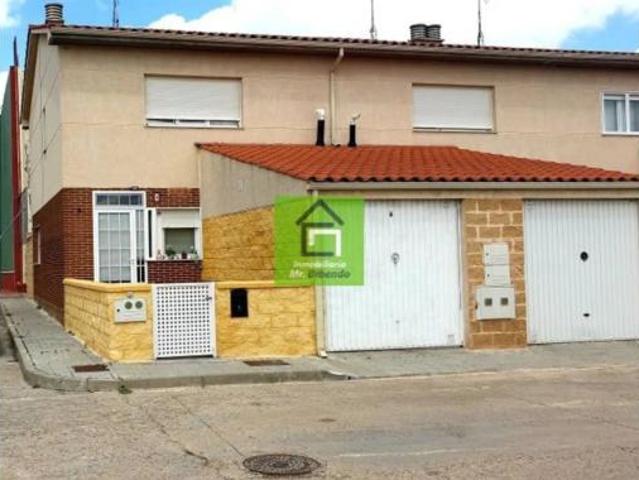 Casa adosada Venta Peleas de Abajo, Peleas de Abajo