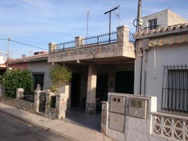 Casa adosada Venta Pilar de la Horadada, Núcleo