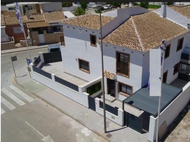 Casa adosada Venta Pilar de la Horadada, Núcleo