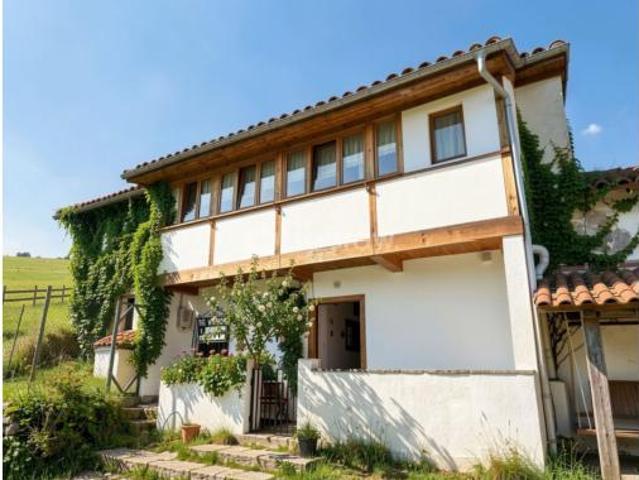 Casa adosada Venta Piloña, Argandenes