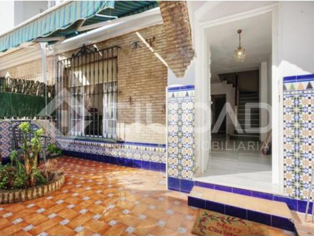 Casa adosada Venta Tomares, Centro