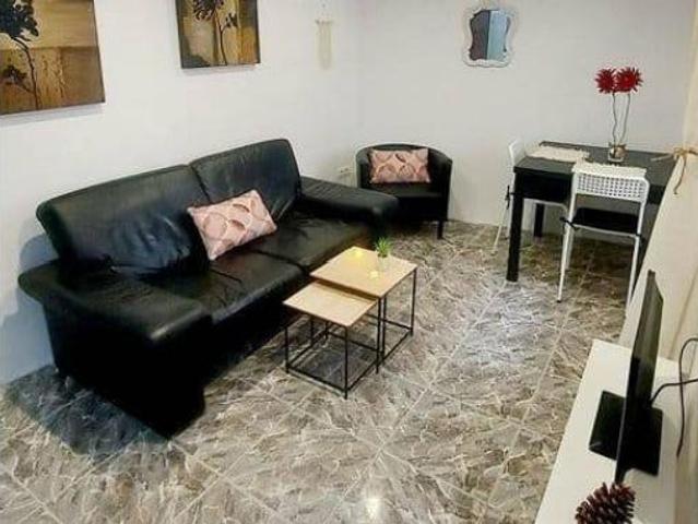 Casa adosada Venta Torrox, Núcleo