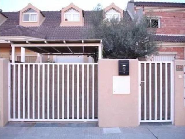 Casa adosada Venta Torre Pacheco, Núcleo