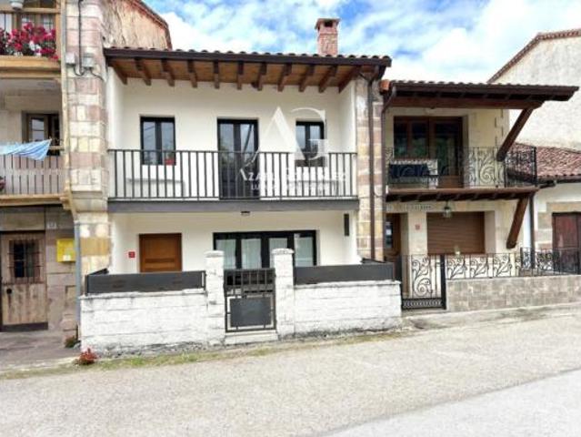 Casa adosada Venta Valdáliga, Movellán