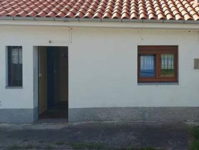 Casa adosada Venta Valdés, Valdés