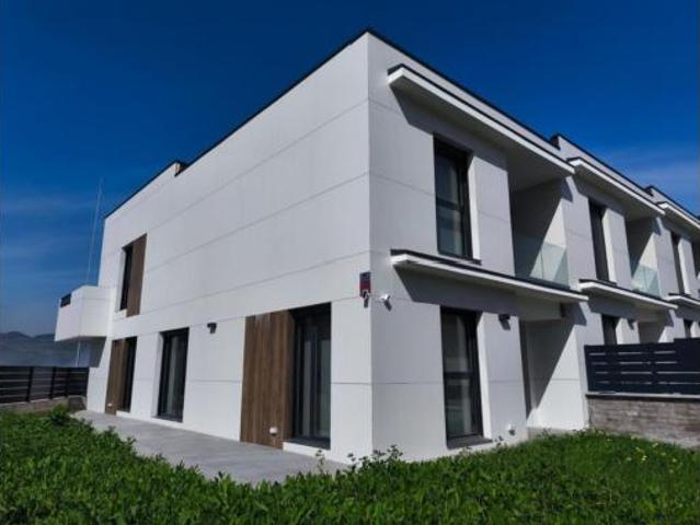 Casa adosada Venta Zierbena, Zierbena