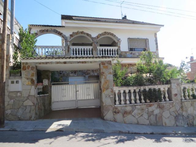 Casa aislada en C/ Valira, Lliçà d´Amunt Barcelona