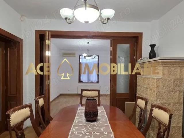 Casa Alba Iulia de inchiriat | Curte proprie | Centrala | Parcare