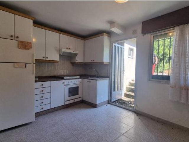CASA + ALMACEN EN BURBIA
