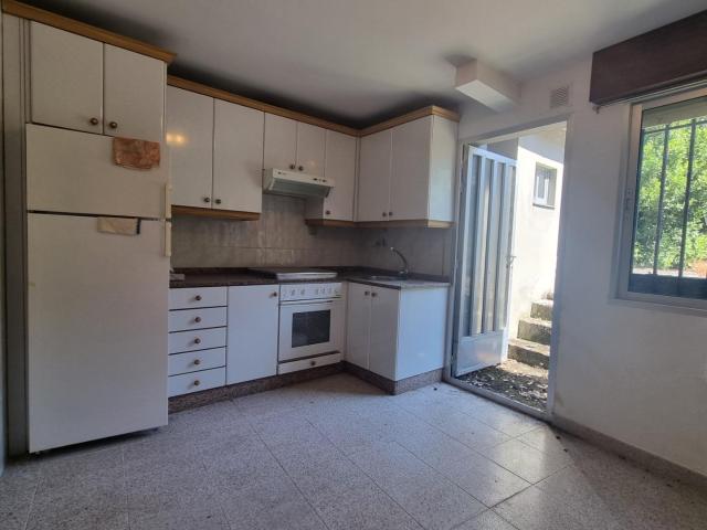 CASA + ALMACEN EN BURBIA