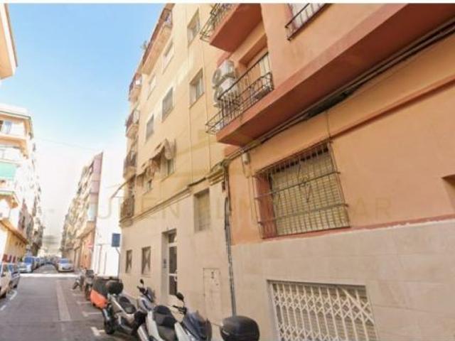 Casa alquilada de 1 dormitorio en Alicante