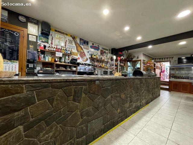 Casa amb negoci a la planta baixa i habitatge a la planta superior a Collbató