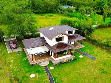 Casa Amiyacu: PRECIO REDUCIDO! Hogar campestre/moderno en una comunidad exclusiva