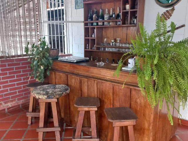 casa AMOBLADA Y EQUIPADA en la Urbanización Chucho Briceño