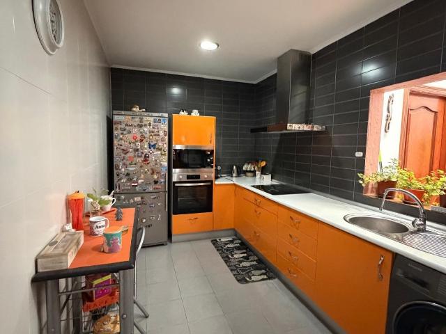 Casa amplia y lista para entrar a vivir en Palmete Sevilla