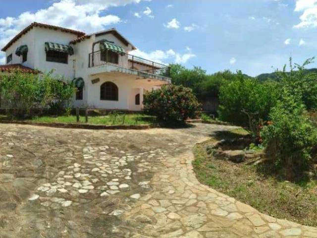 Casa amplia Apecurero, +R venta en Margarita