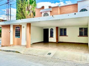 Casa amplia en venta cerca de Walmart y Sams — Fresnillo”