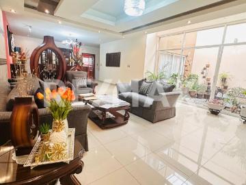 Casa amplia en Venta cercana al ITD
