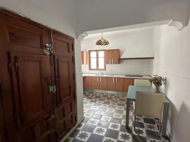 Casa amplia en Zona Alcampo