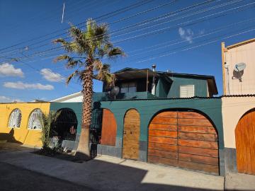 Casa amplia en ariendo semi amoblada