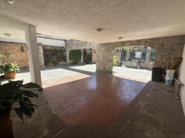 Casa amplia en Lomas del Valle, Paseo de la cañada