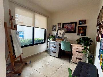 Casa amplia en renta con estudio y jardín en El Refugio